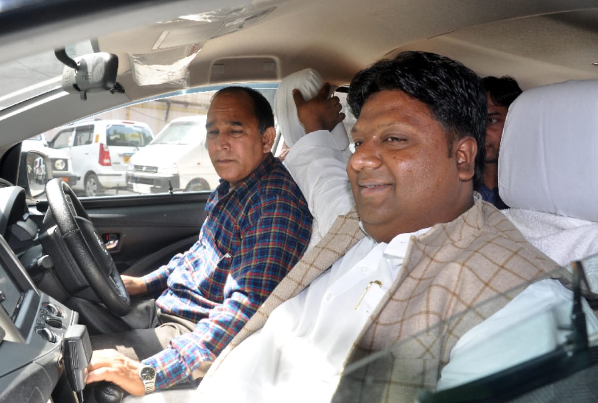 Election Battle between current and former minister in Ballimaran seat