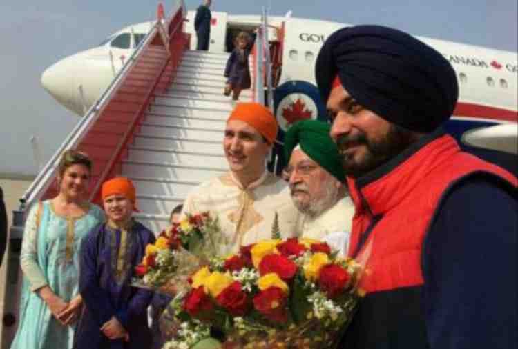 Canadian PM Justin Trudeau Golden Temple Amritsar Visit With Family