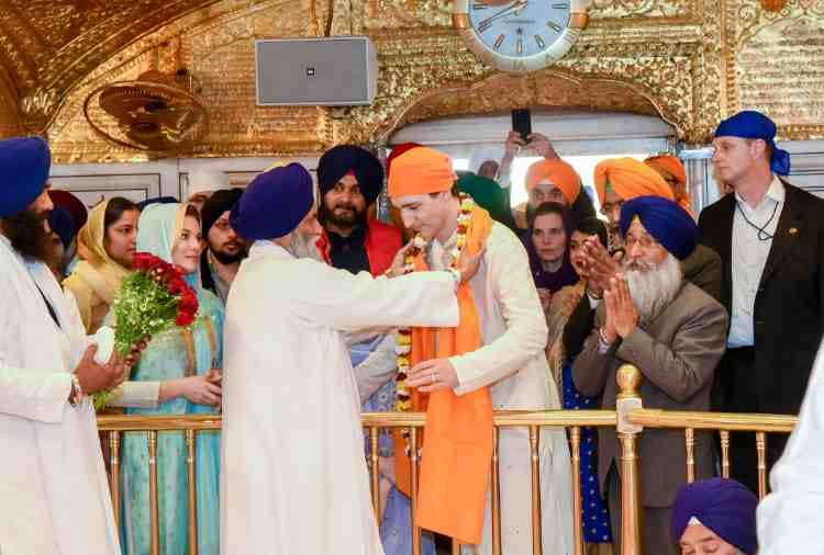 Canadian PM Justin Trudeau Serving With Family in Golden Temple Amritsar