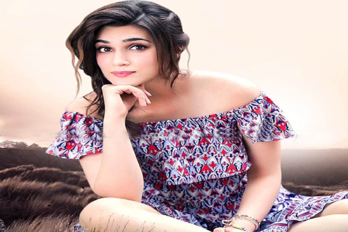 Kriti Sanon bags important role of a shooter in film Womaniya against Taapsee pannu  