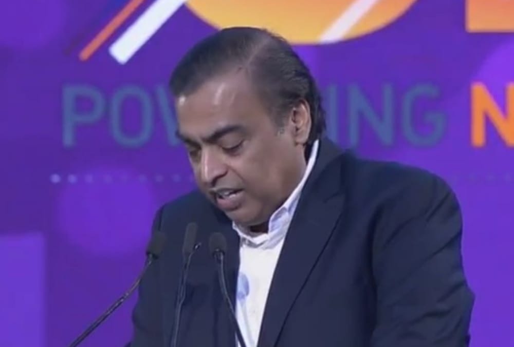 mukesh ambani buys 26 ecommerce companies to take on amazon