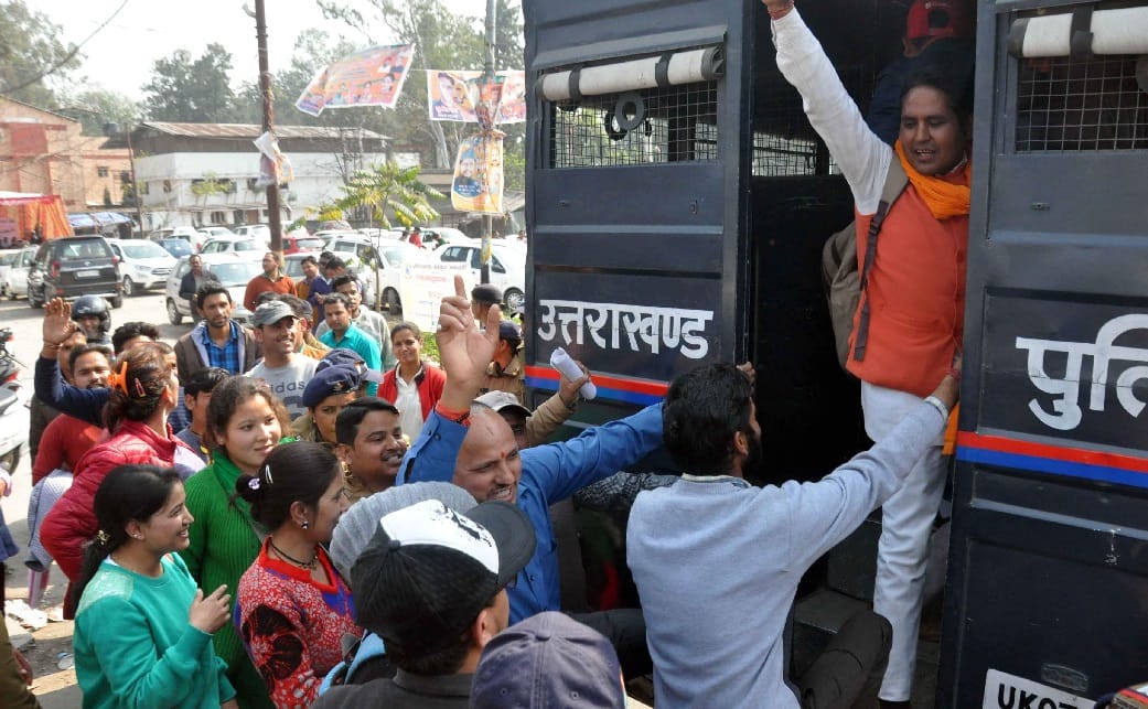 Yoga trainer arrested during secretariat march