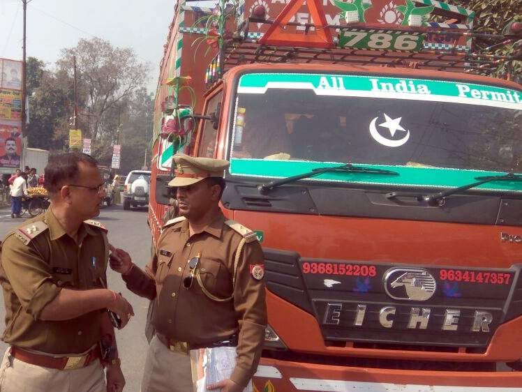 four men arrested in animal smagling