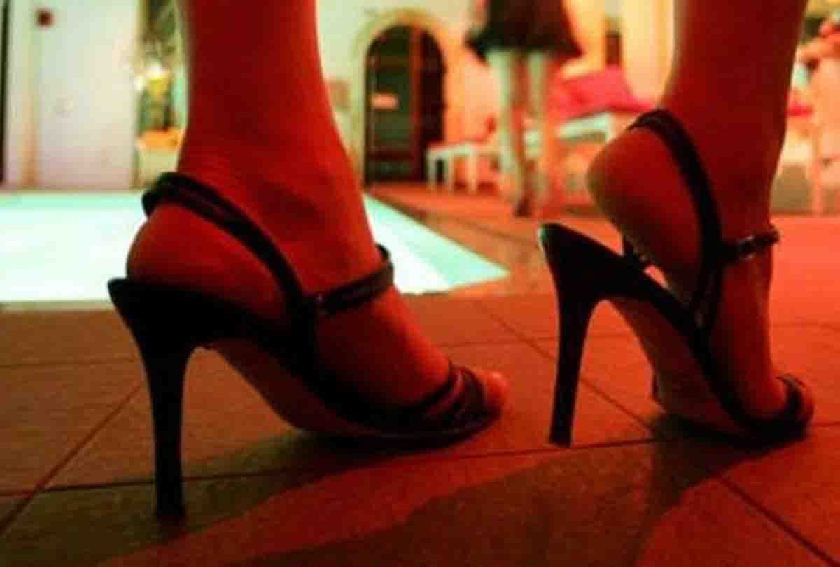 sex racket caught in hardoi