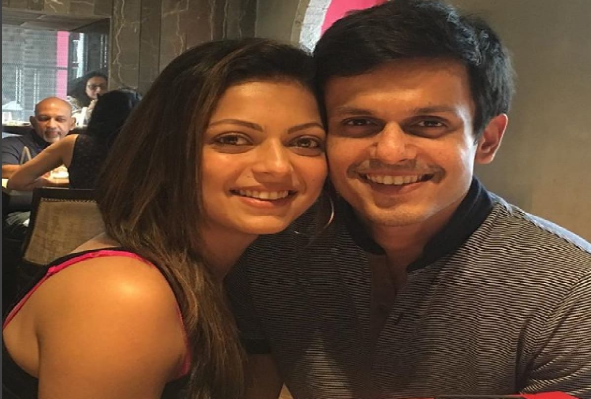 TV actress Drashti Dhami liplock with Husband Niraj Khemka in Spain