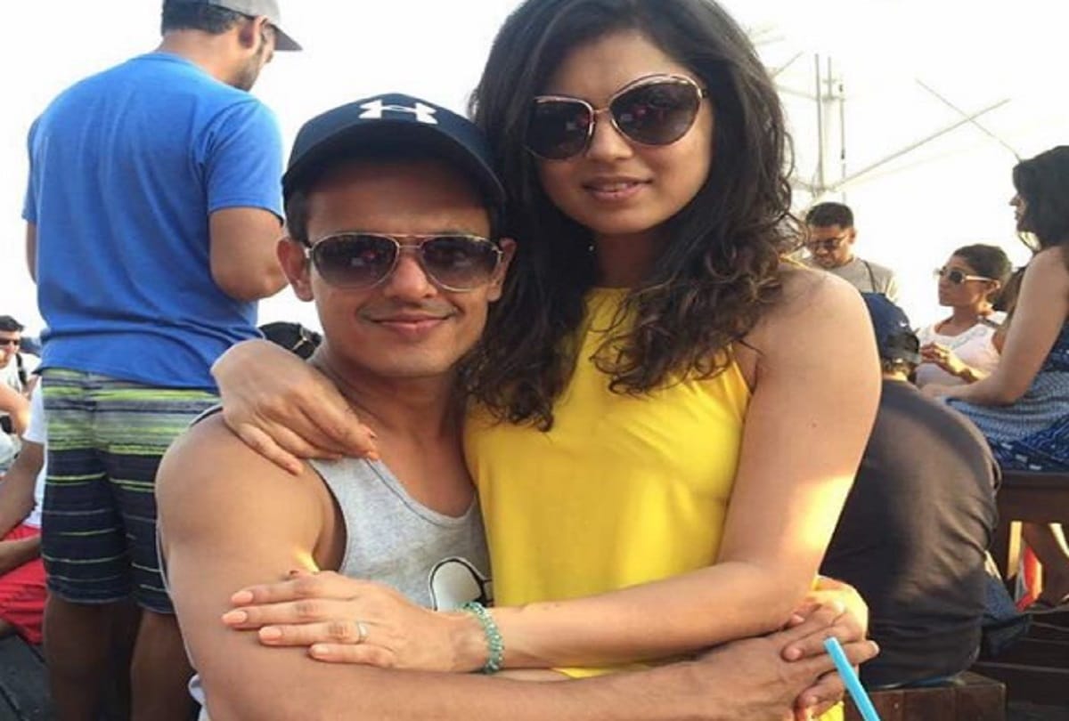 TV actress Drashti Dhami liplock with Husband Niraj Khemka in Spain