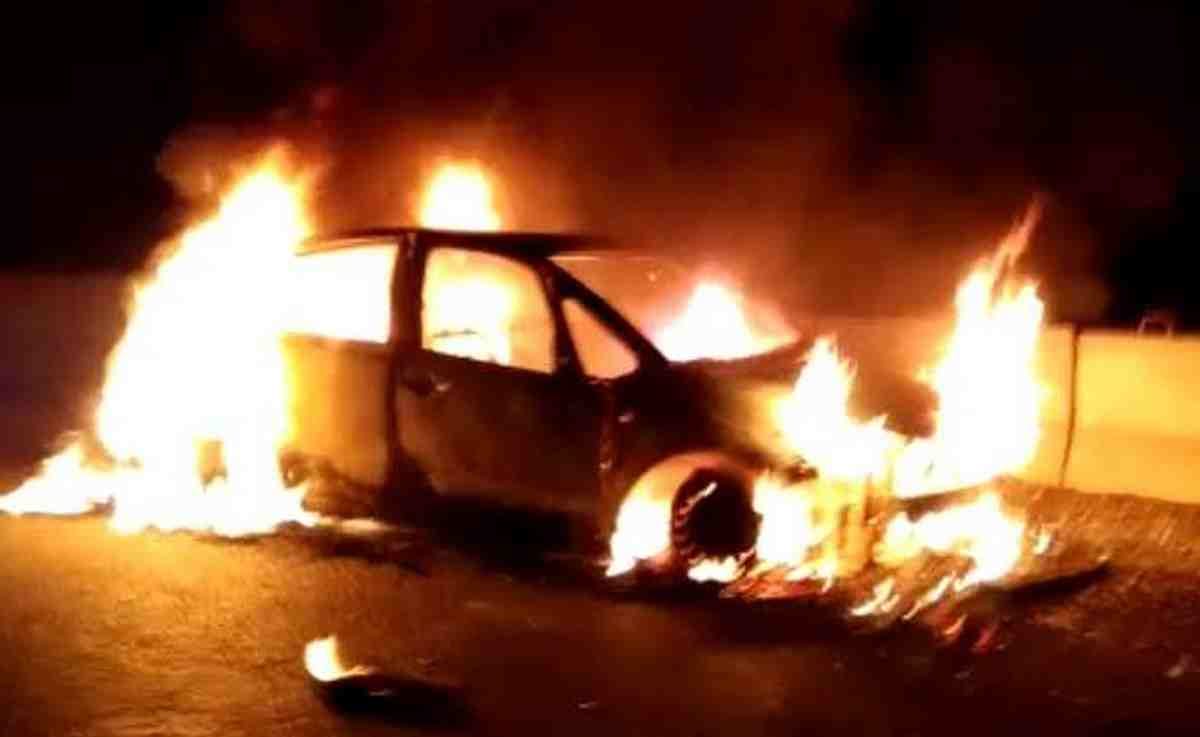 Fire in car of block education officer in ballia