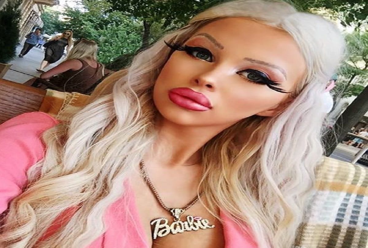 Gabriela Jirackova A Teenager From Prague Spends Around 80 Thousand Rupees To Look Like Barbie Doll