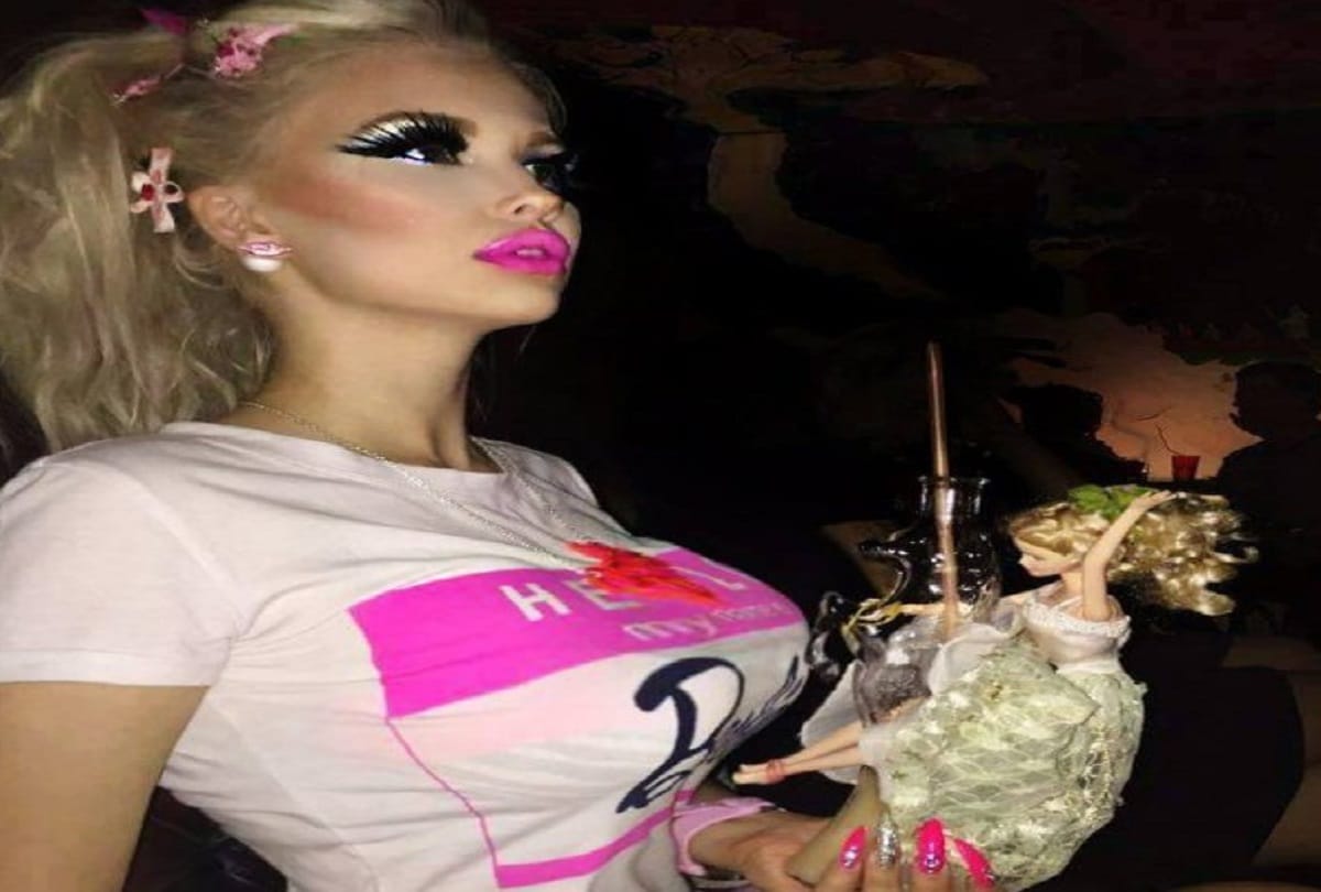 Gabriela Jirackova A Teenager From Prague Spends Around 80 Thousand Rupees To Look Like Barbie Doll