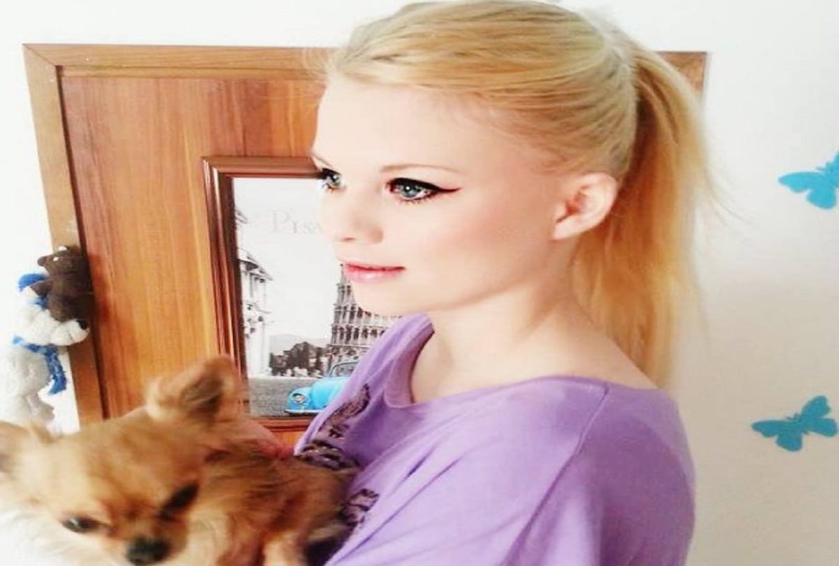 Gabriela Jirackova A Teenager From Prague Spends Around 80 Thousand Rupees To Look Like Barbie Doll