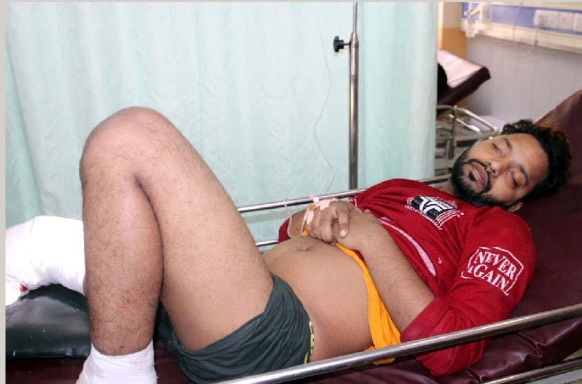 two arrested in police encounter at ghaziabad