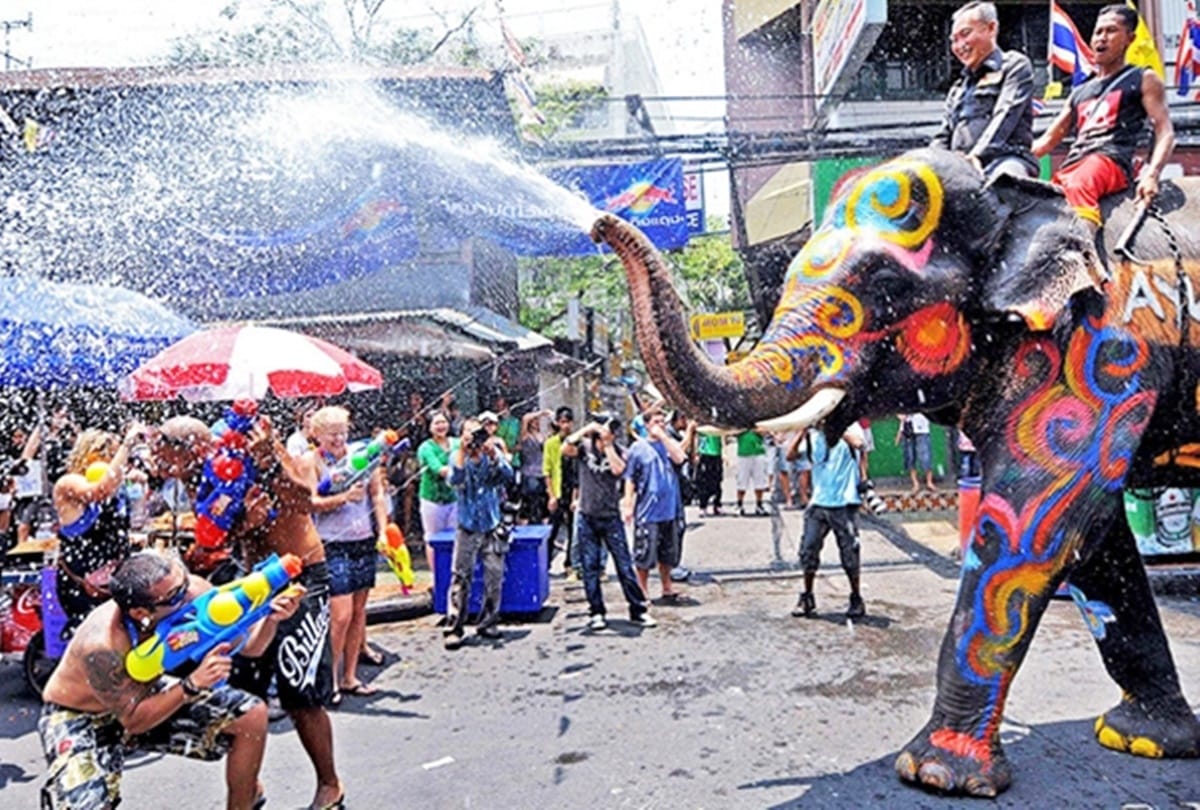 holi in out of the india