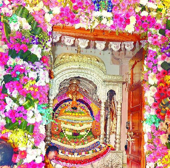 agra very precious is shyam baba sinhasan