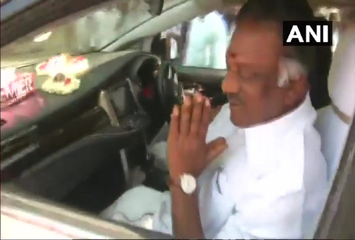  Tamil Nadu: Cauvery Delta Farmers staged protest and tried blocking Deputy CM O Panneerselvam