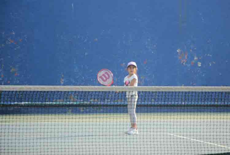 lara dutta daughter saira enters in limelight learning tennis with papa mahesh bhupathi