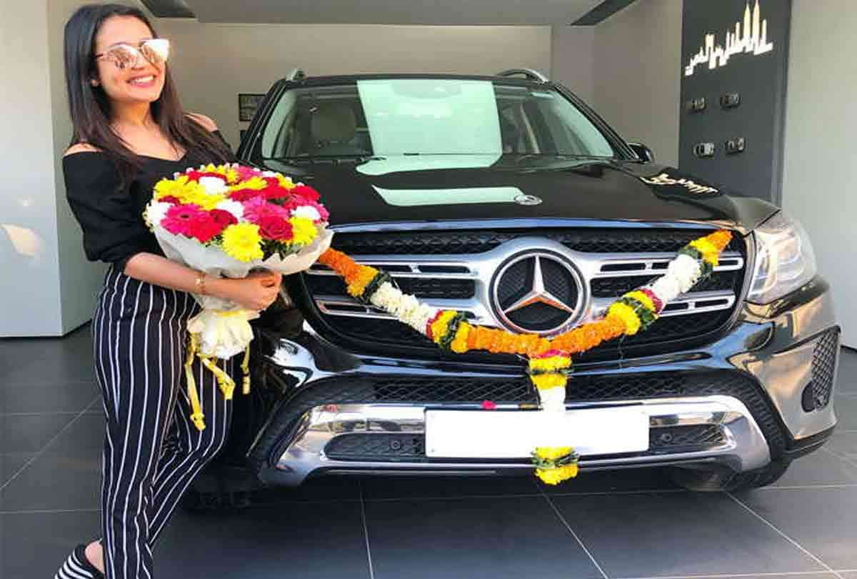neha kakkar buys an expensive mercedes car people troll her