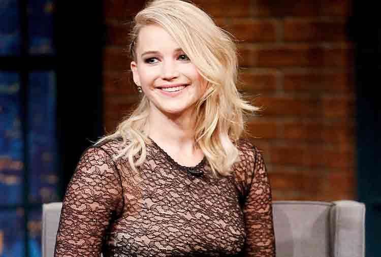 oscar winner actress jennifer lawrence wear bold dress in cold weather people troll   her