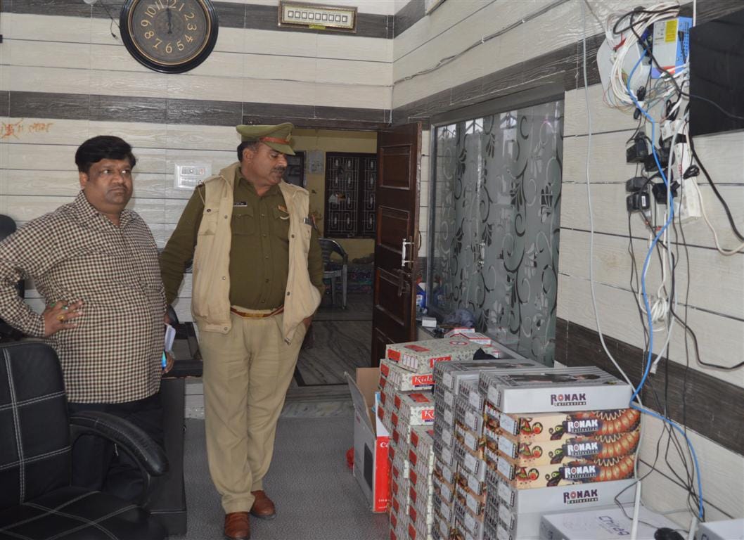  Millions of theft in the house and the shop stolen