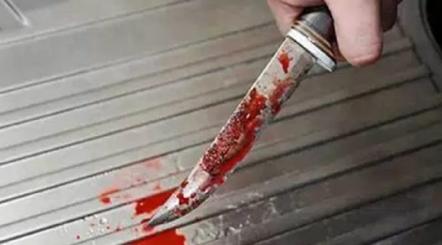 up: Employee attacked the officer with a knife, these reasons
