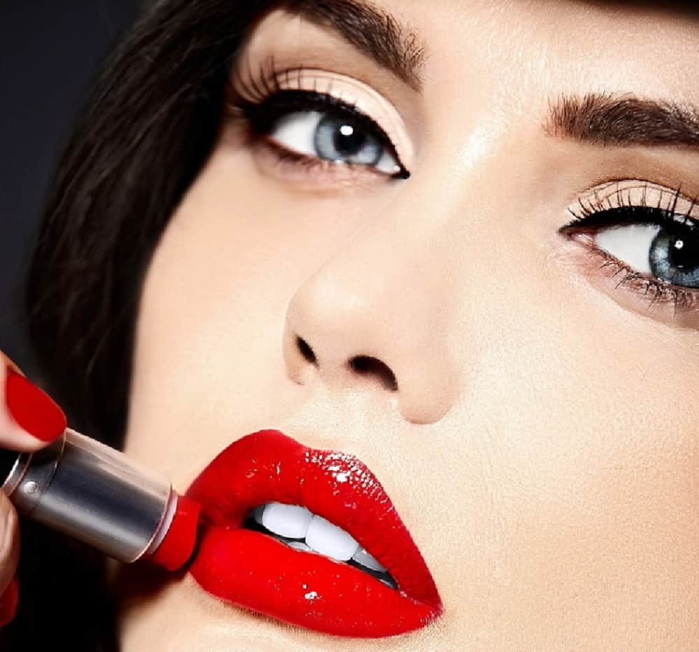 these lipstick shade enough for beautiful face no requirement of heavy makeup