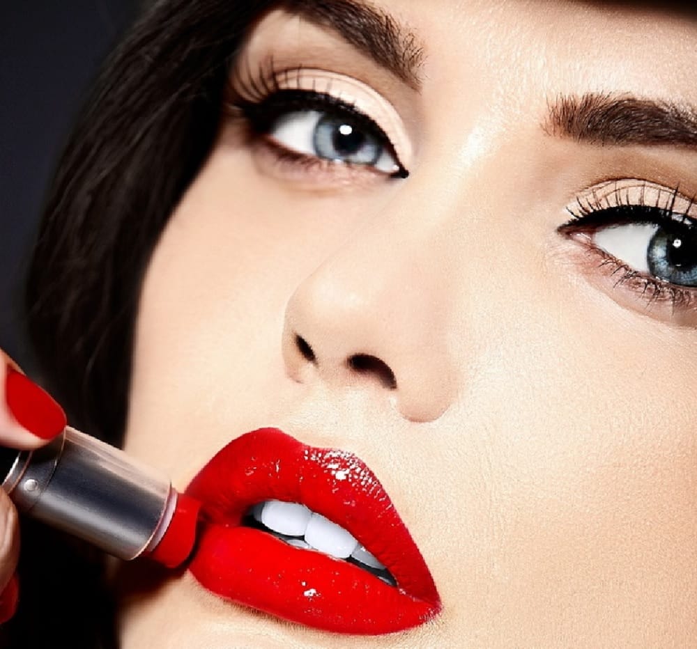these lipstick shade enough for beautiful face no requirement of heavy makeup