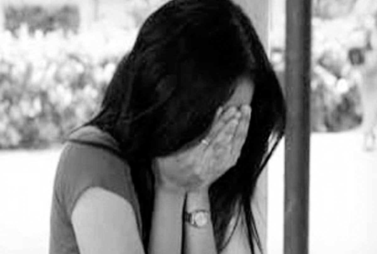 boy raped sixteen years old girls in ghatampur
