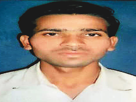Two brothers death in truck collision in bike 