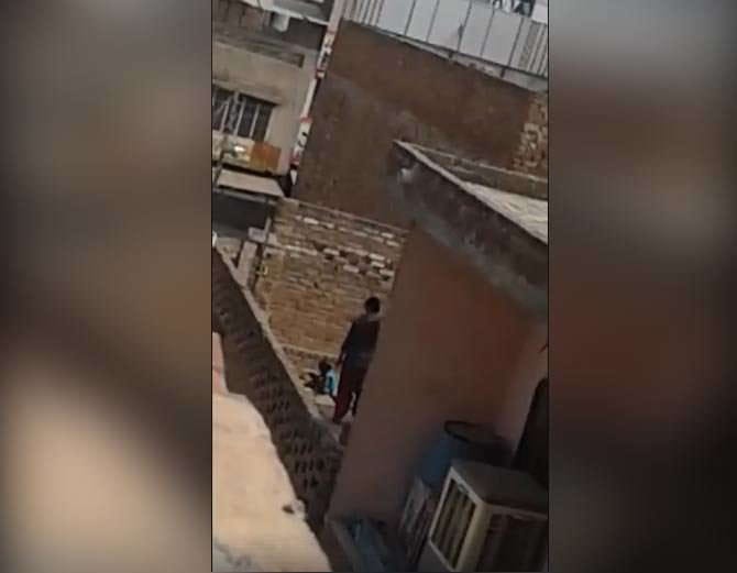 Video Viral, Three Years Old Child Beaten by Mother in Fatehabad 