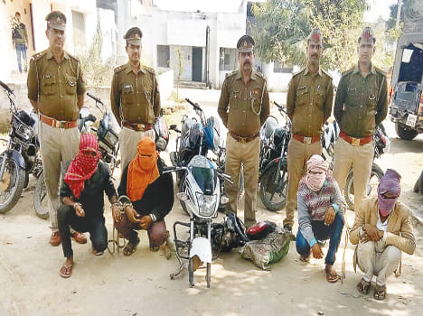 Four gangsters arrested for intruder vehicle thieves gang