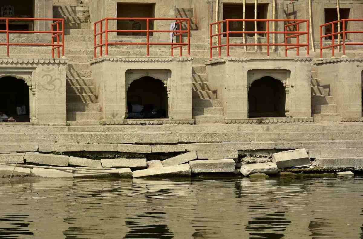 Ganga pollution is causes for  danger ghat in varanasi