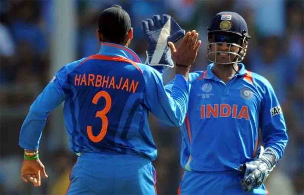 harbhajan singh reveals why ms dhoni is great captain