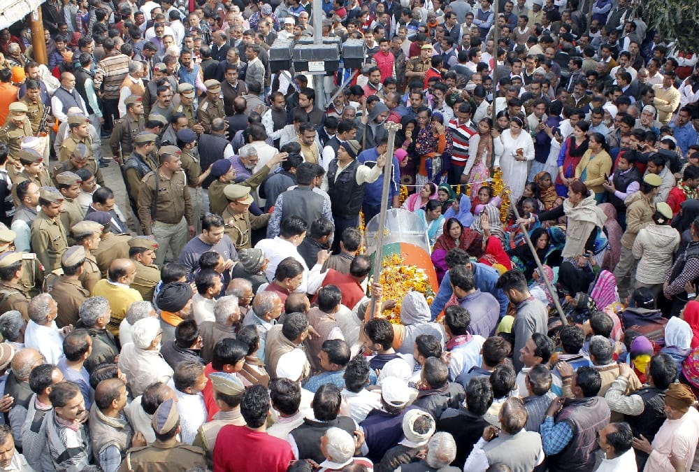 bjp mla lokendra singh cremated in village in bijnaur.