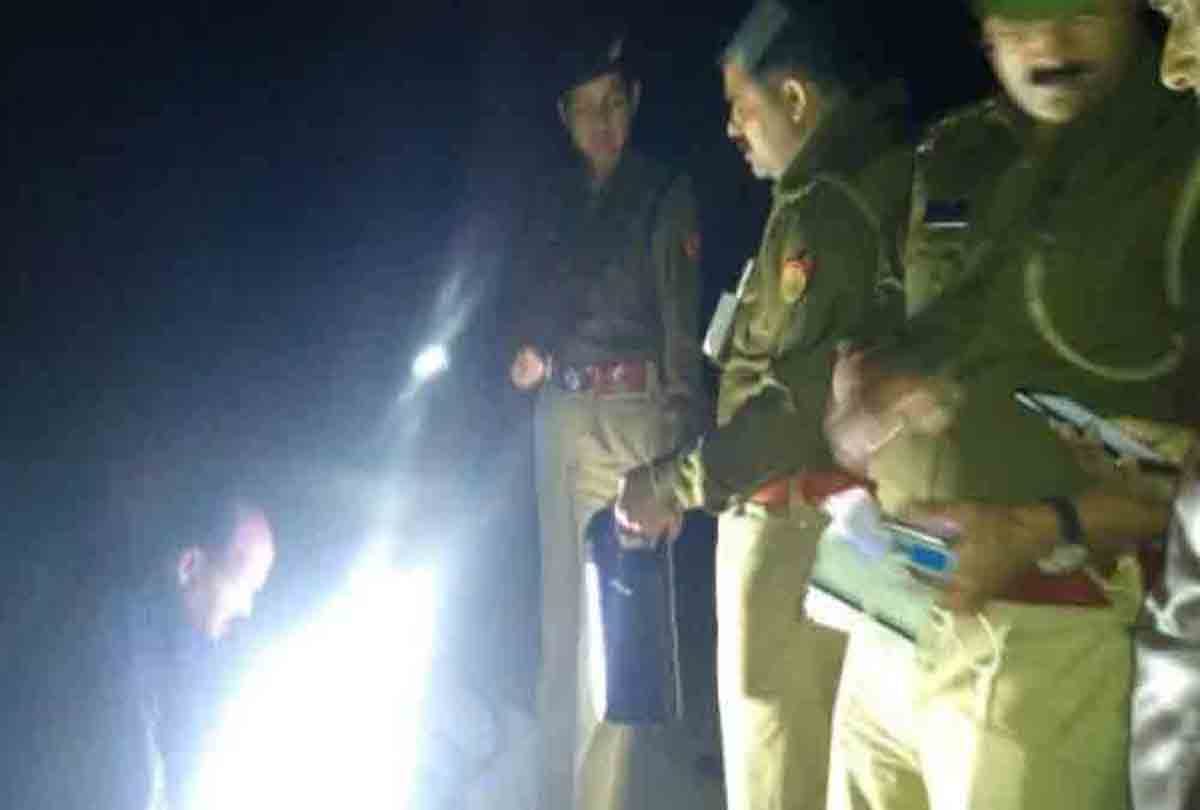 girl burnt alive on road in unnao