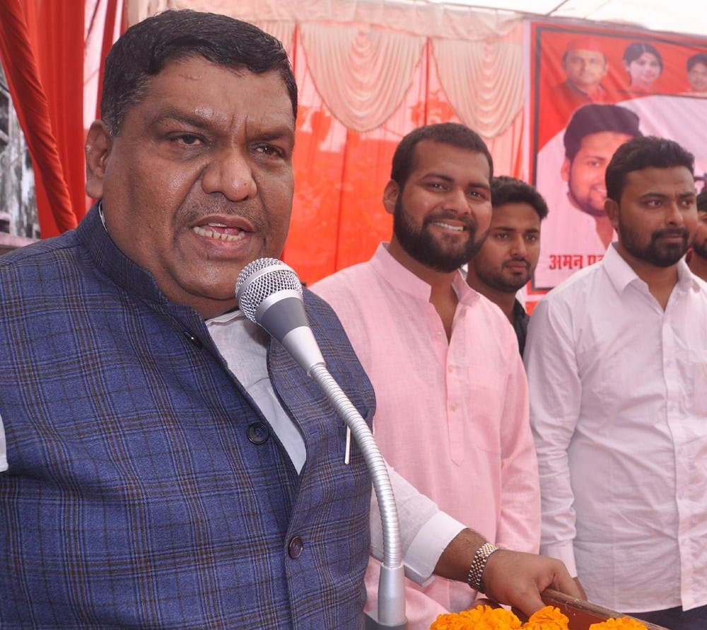 students pay attention towards future