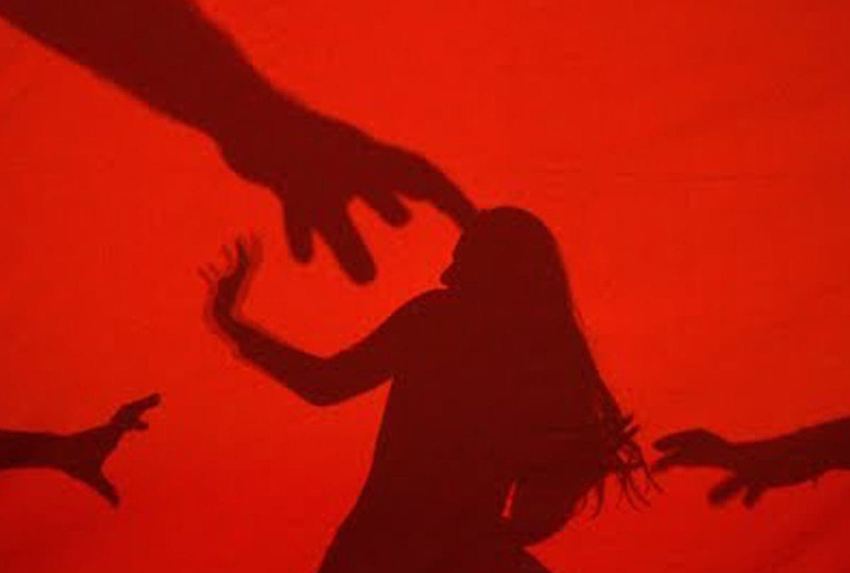 Goons chopped off woman leg in karnailganj in Gonda.