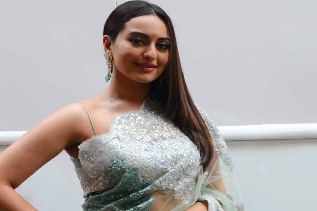 Sonakshi sinha to work with Saif Ali Khan and R Madhavan in a historical drama film 