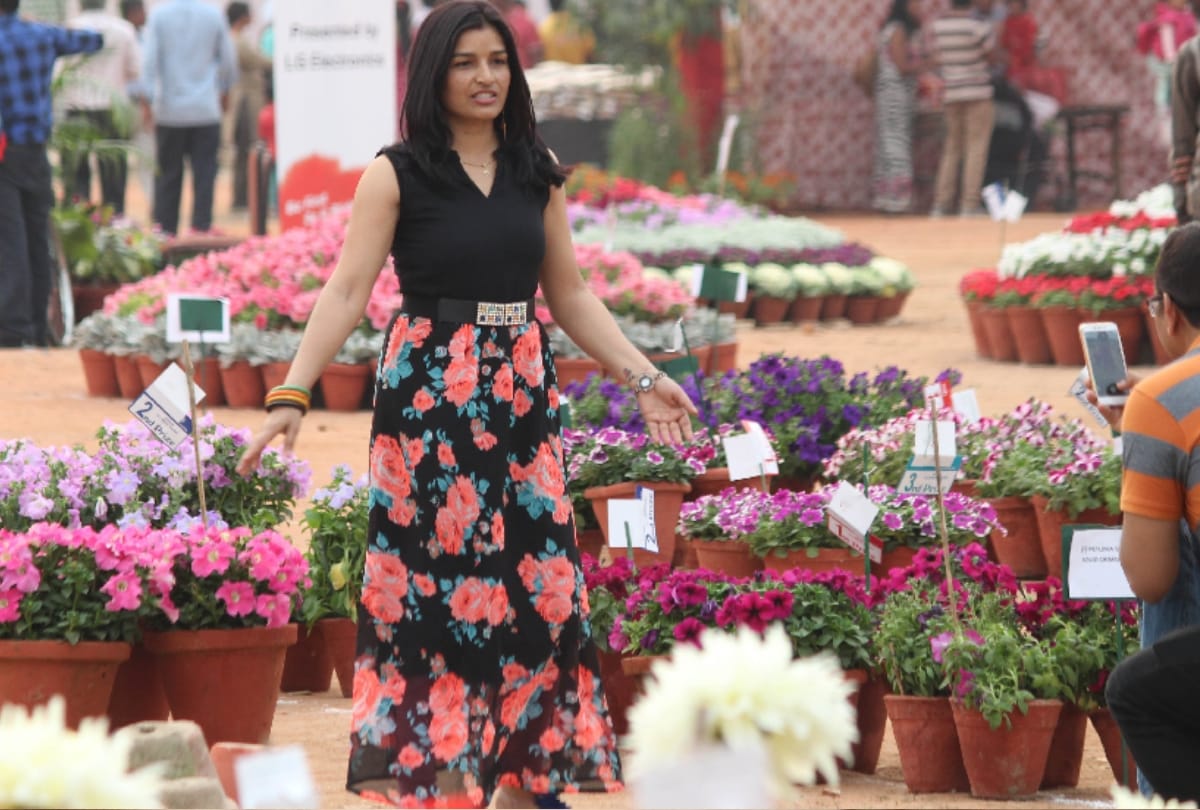viw pics of basant utsav which was held in noida