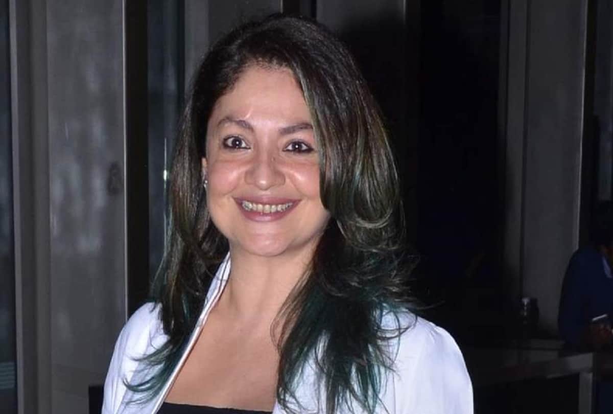 Pooja Bhatt has celebrate her fourth anniversary to quitting alcohol addiction