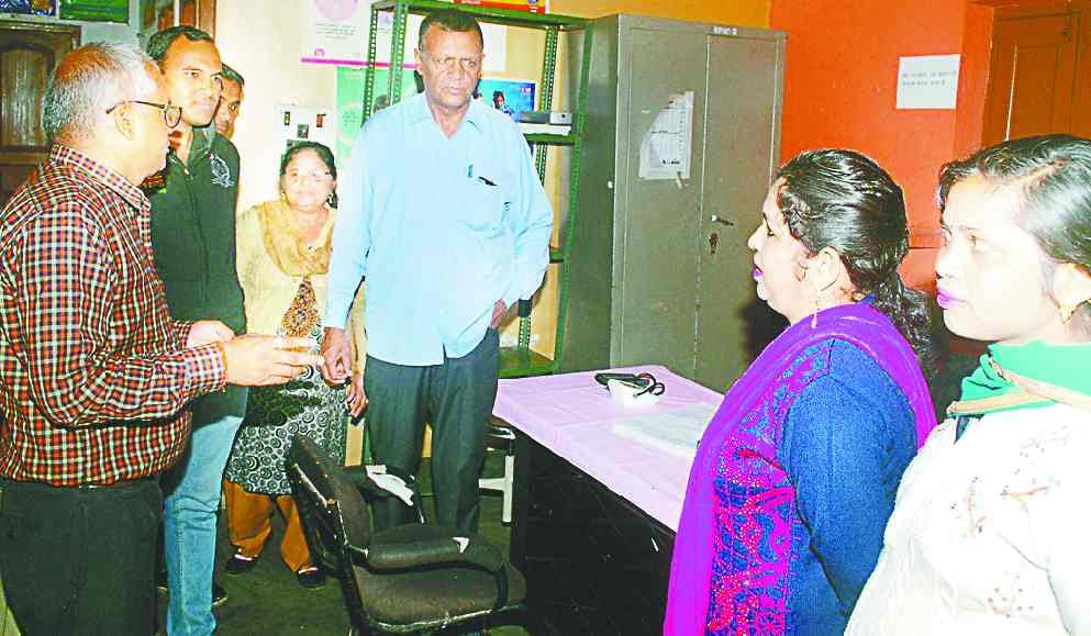 Mattresses and sheets on beds not found in urban health centers