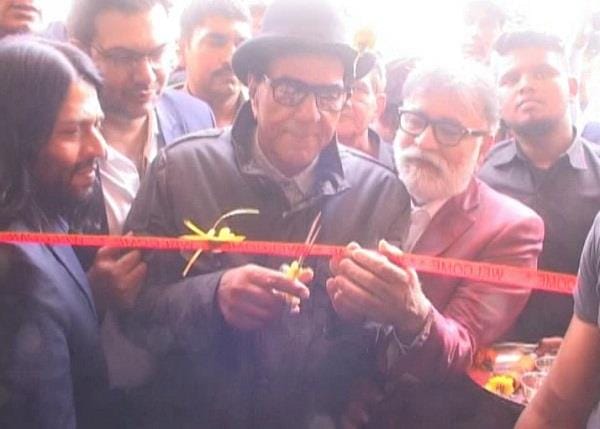 bollywood actor dharmendra garam dharam restaurant in murthal of sonipat