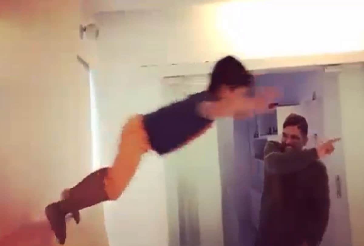 Allu Arjun trying to copy Priya Prakash Varrier video actions with his son 