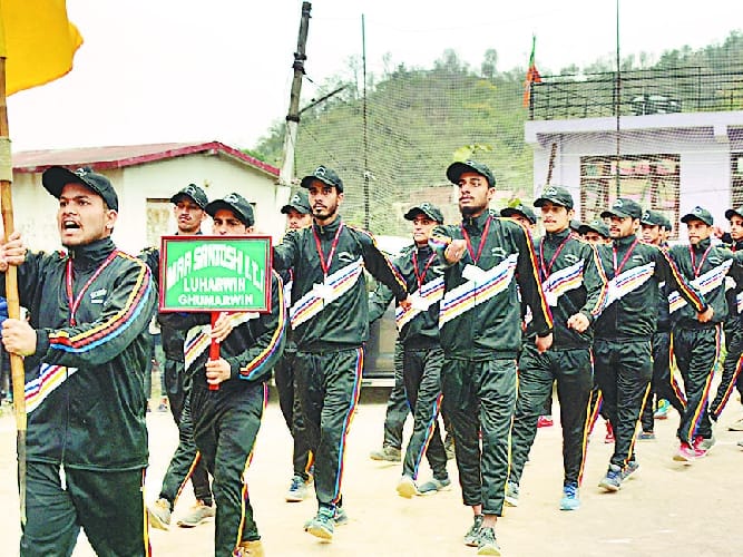 मार्च पास्ट में न्यू डोगरा आइटीआई बिलासपुर प्रथम