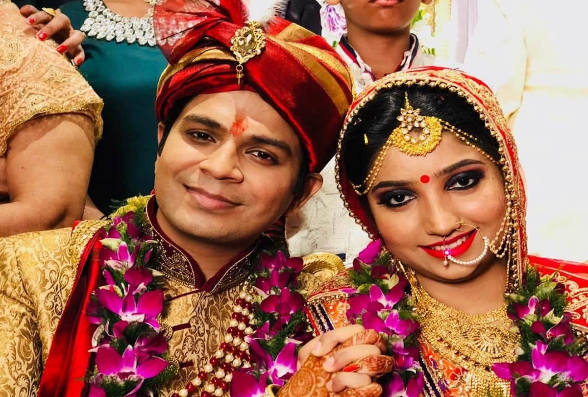 Wedding Pictures Of Bollywood Singer Ankit Tiwari And His Wife Pallavi Shukla