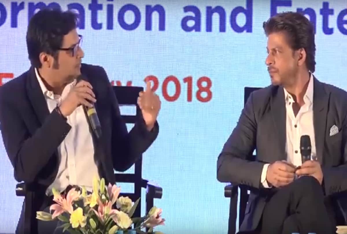  Shahrukh polite response to Arnab Goswami at Magnetic Maharashtra Summit 
