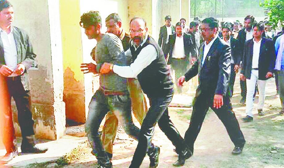 agra girl recorded the statement after the marriage in court 
