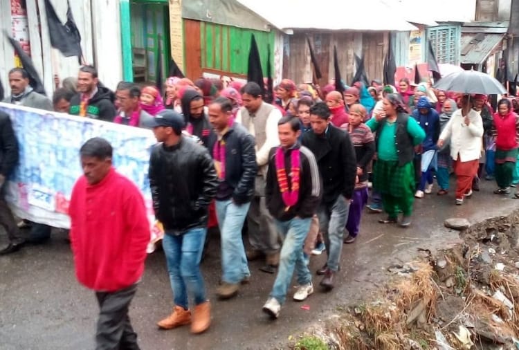 SDM office dispute janjehli mandi protest rally