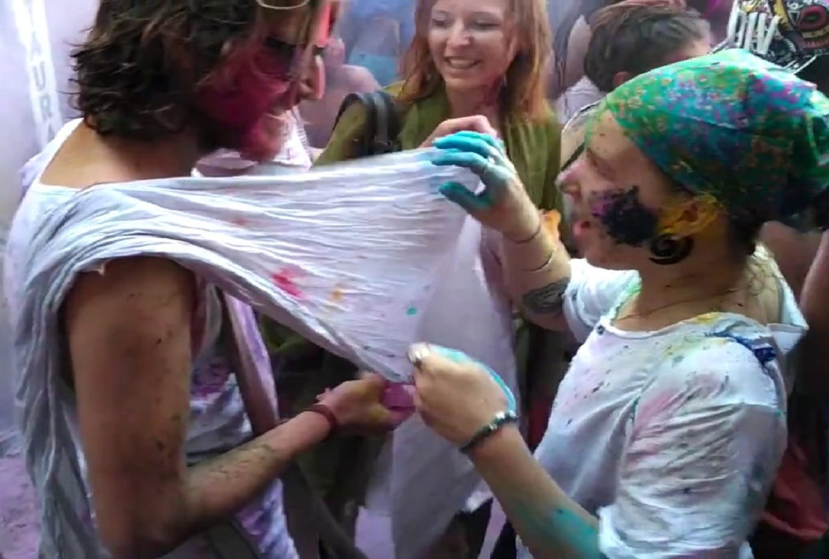 kapda faad holi of Pushkar is a International festival of rajasthan
