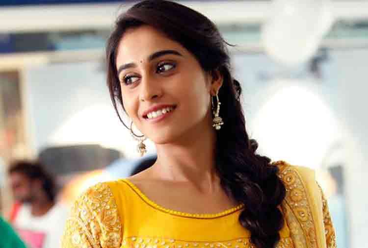 tamil actress Regina Cassandra enters in bollywood with sonam kapoor