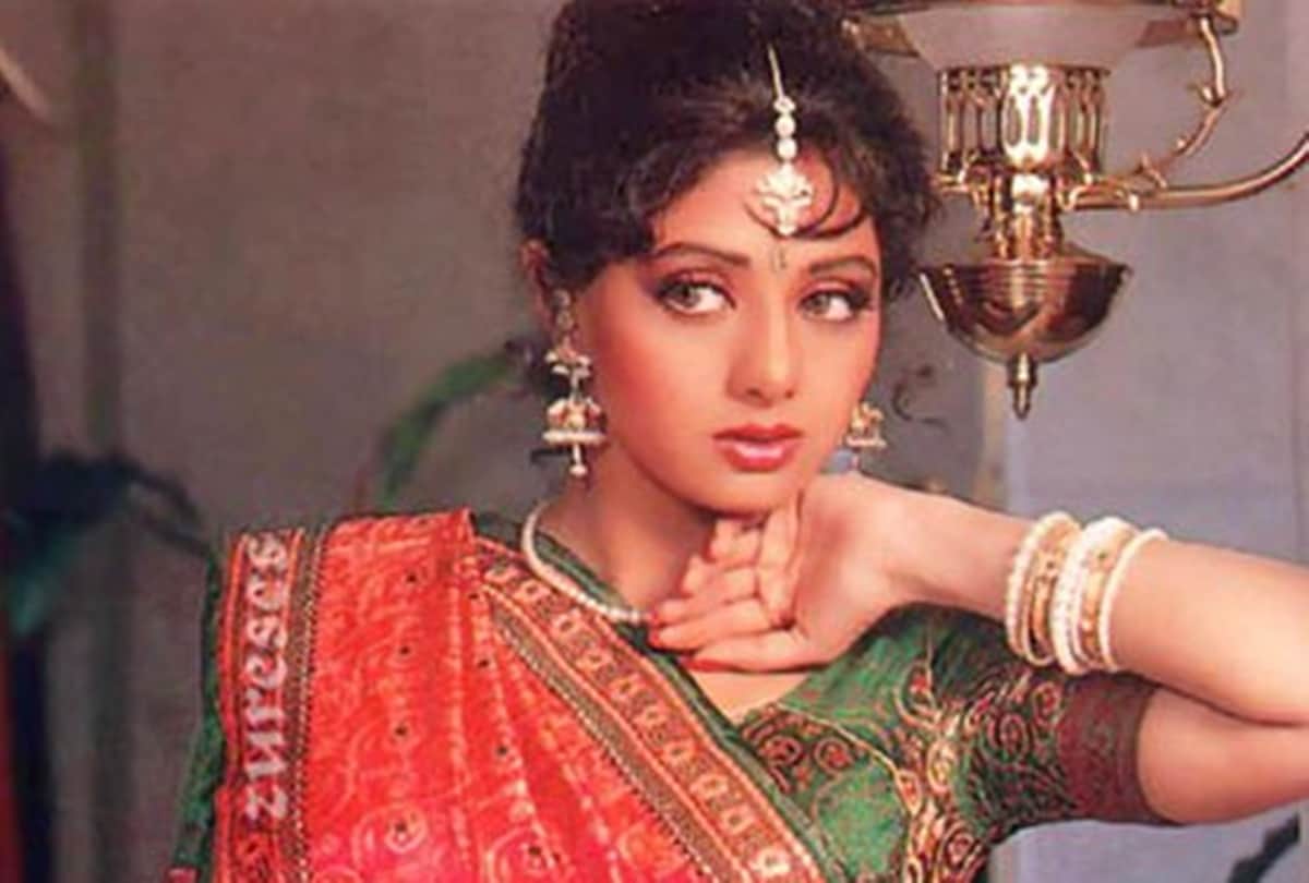 jhanvi kapoor reaction after heard the new of mother sridevi demise