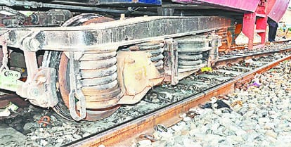 Special bogie wheels full of cash in RBI, baffle with officials